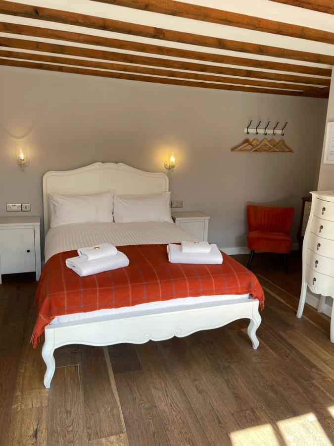 The Queen Matilda Country Rooms Avening 外观 照片
