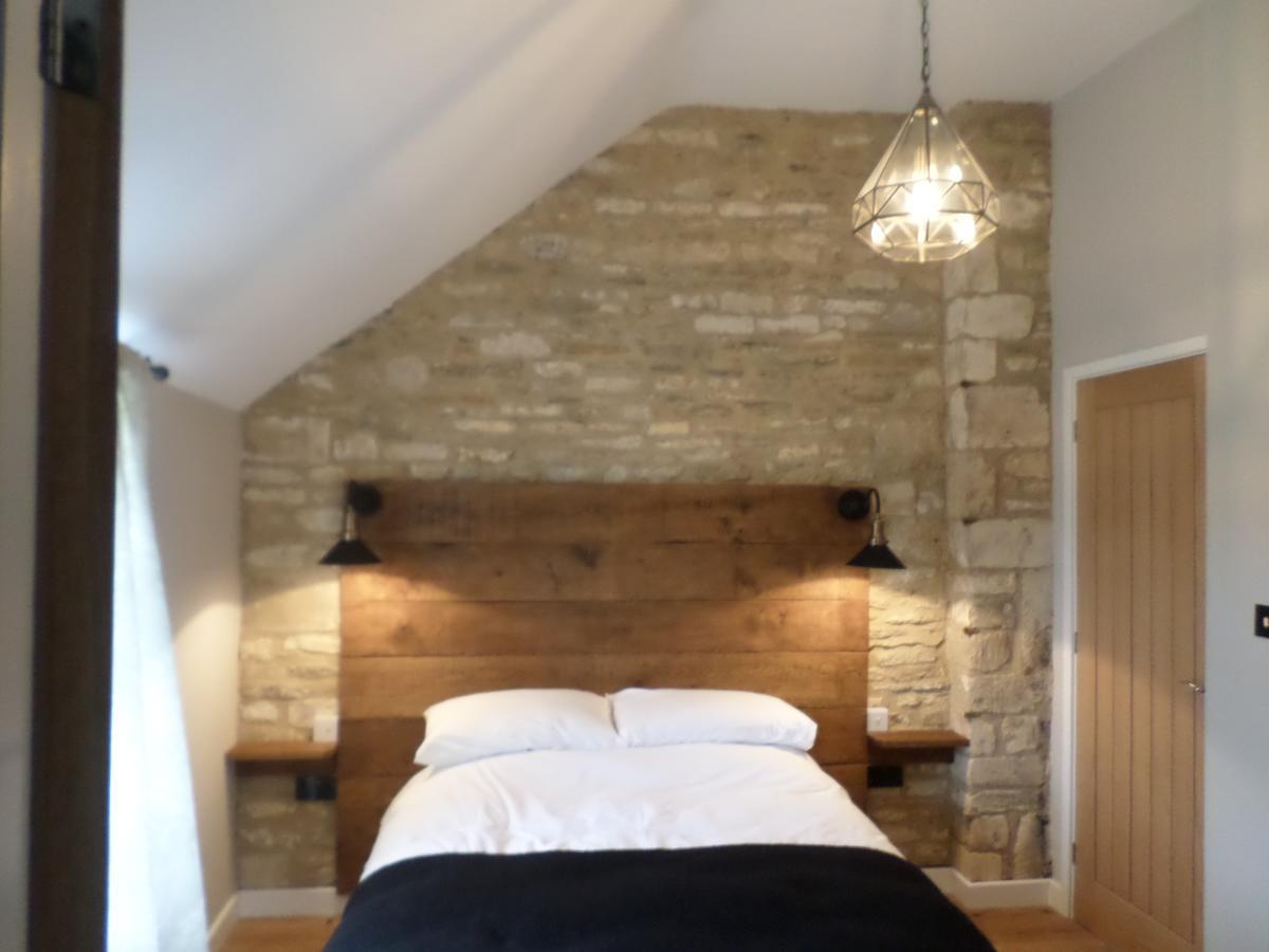 The Queen Matilda Country Rooms Avening 外观 照片